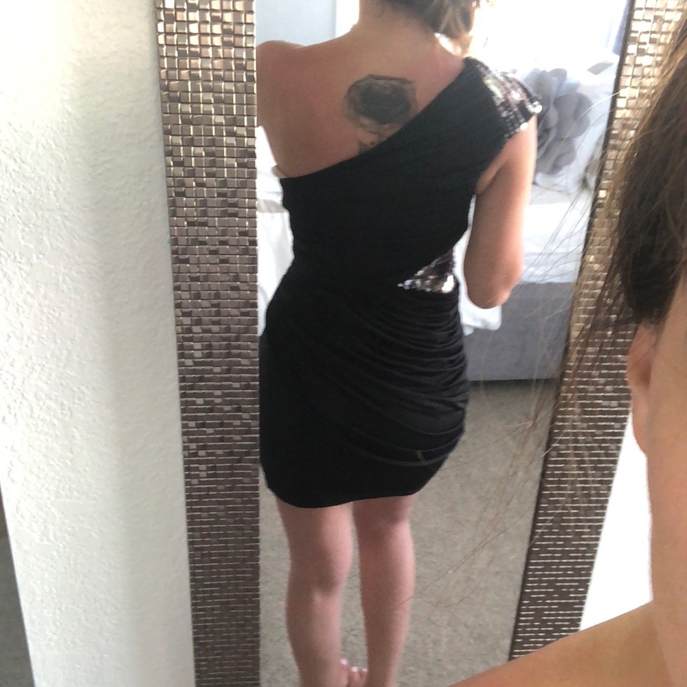 Off the shoulder sequins black dress - Picture 6 of 6